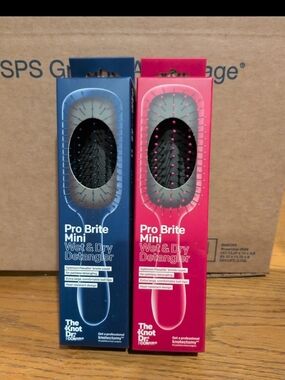 Pro Brite Mini Wet & Dry Detangler Brush - Blue or Pink